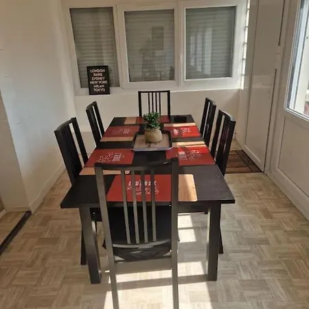 T4 80m2 Proche Aeroport Apartmán Rezé